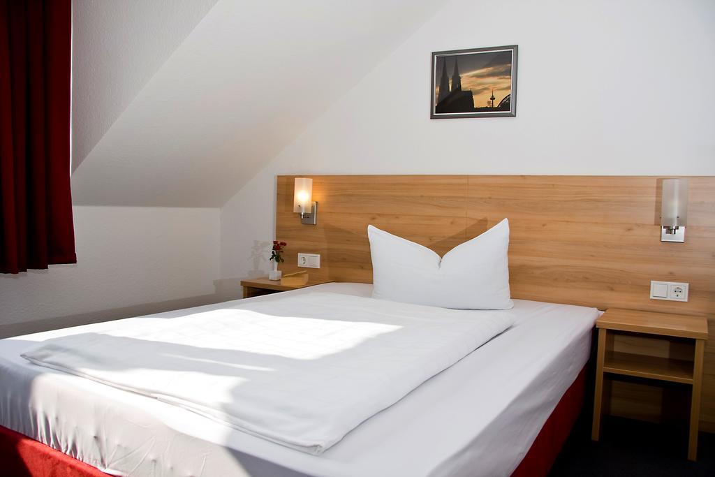 Airport Hotel Karsten Kolín nad Rýnem Exteriér fotografie