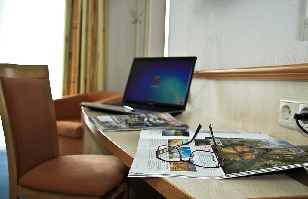 Airport Hotel Karsten Kolín nad Rýnem Exteriér fotografie